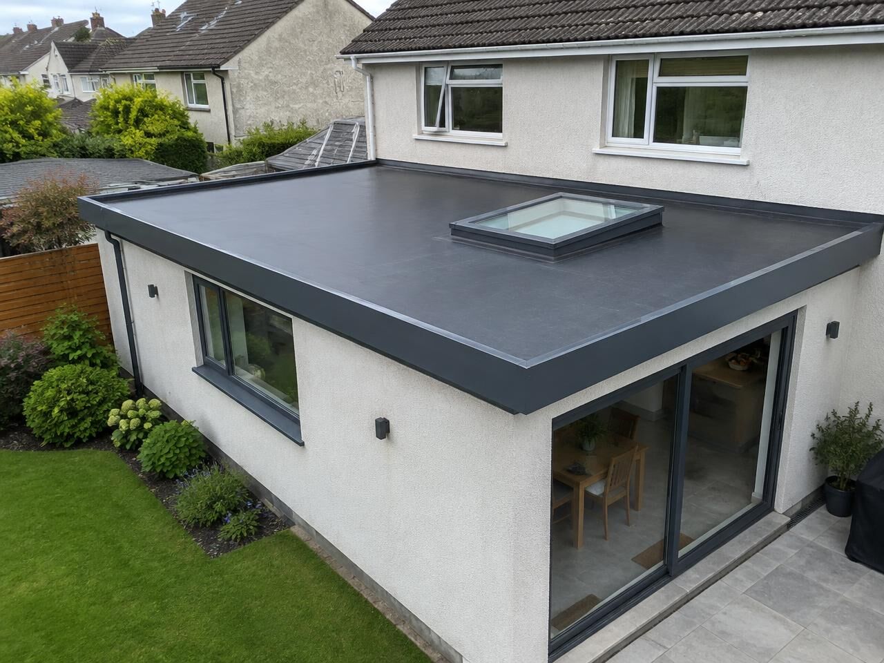 New flat roof on a kitchen extension